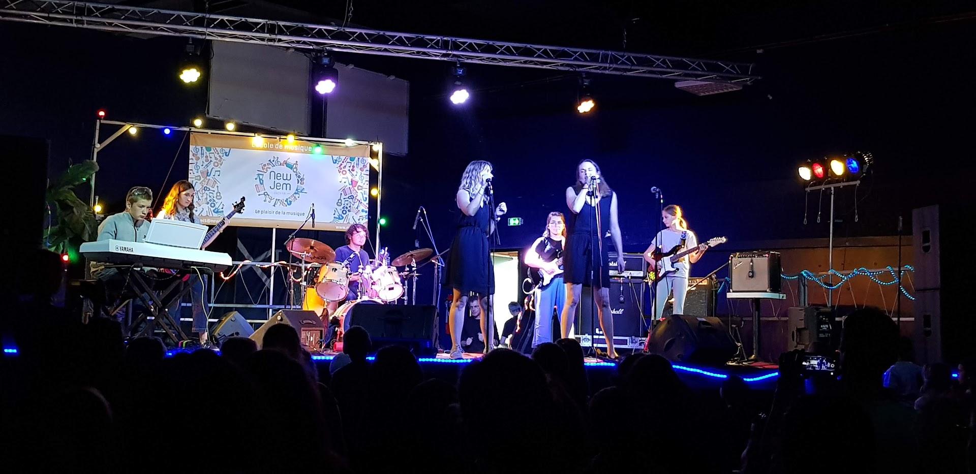 Salle Genevieve Clement - Anciennement Salle du Marche - Photo 3